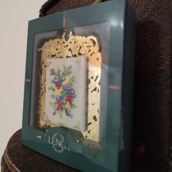 LENOX Christmas Tree Ornament - Picture 7 of 7